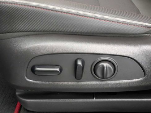 Used 2022 Chevrolet TrailBlazer RS w/ Sun and Liftgate Package image 18