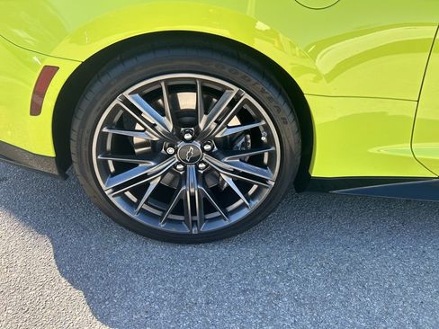 Used 2020 Chevrolet Camaro ZL1 image 11