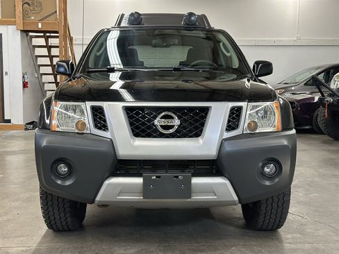Used 2010 Nissan Xterra Off-Road AWD/4WD image 7