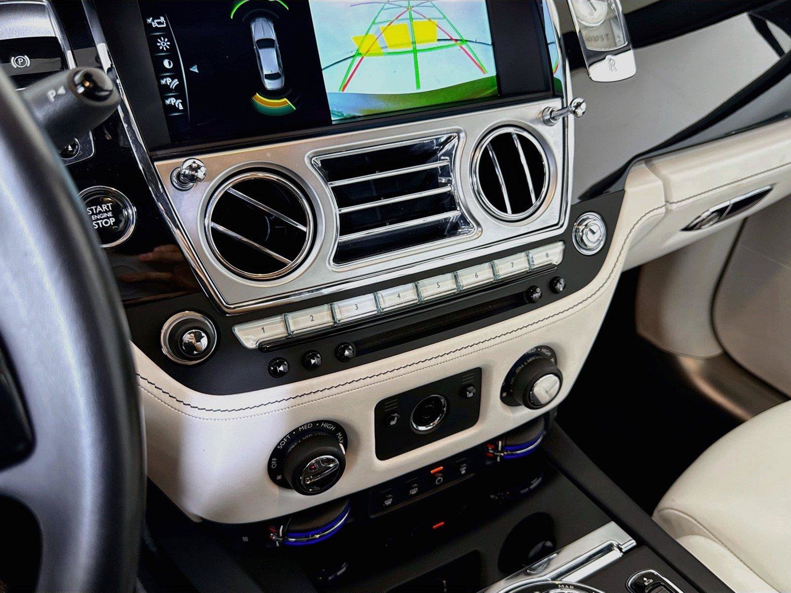 Used 2019 Rolls-Royce Ghost RWD image 20