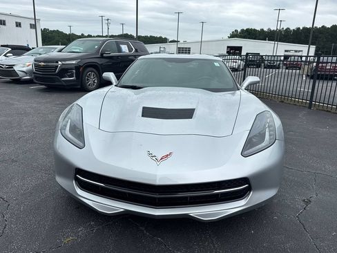 Used 2016 Chevrolet Corvette Stingray Coupe RWD image 3