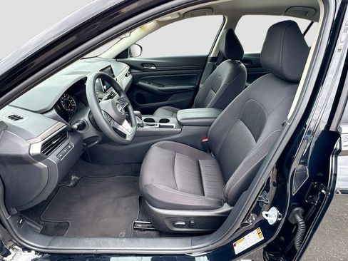 Used 2025 Nissan Altima 2.5 SV image 26