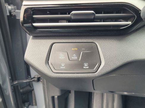Used 2023 Volkswagen ID.4 S RWD image 31