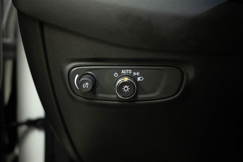 Used 2022 Chevrolet Equinox LT FWD image 29