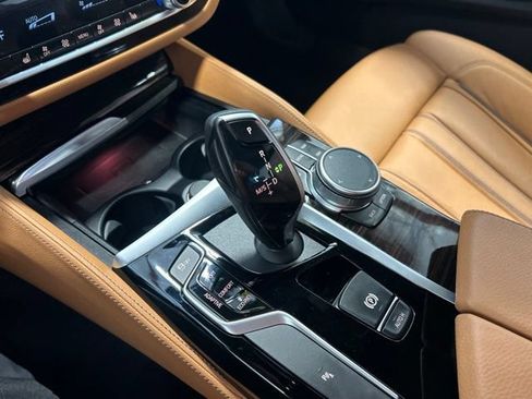 Used 2020 BMW M550i xDrive w/ Premium Package AWD/4WD image 23