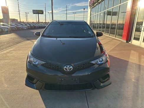 Used 2017 Toyota Corolla iM image 8