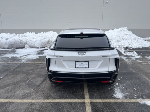 Used 2025 Cadillac Lyriq Luxury image 5