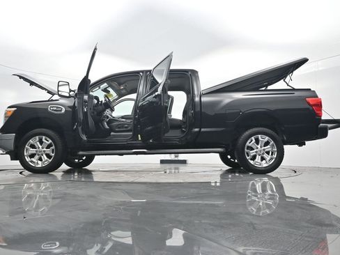 Used 2016 Nissan Titan SL image 46
