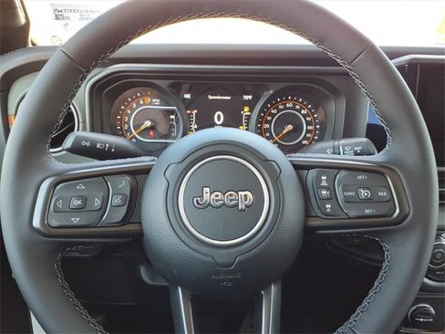 New 2025 Jeep Gladiator Mojave w/ Safety Group image 17