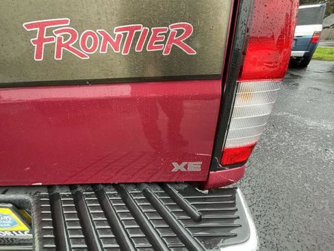 Used 1998 Nissan Frontier XE image 19