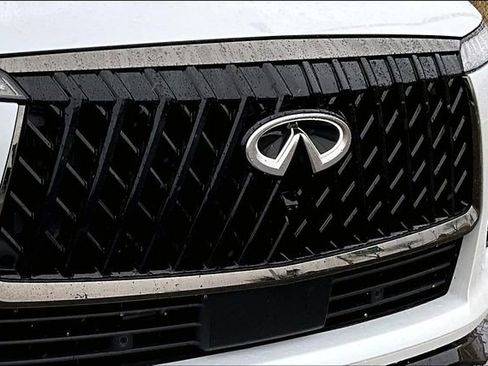 Certified 2026 INFINITI QX80 4WD image 29