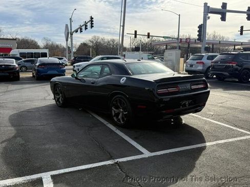 Used 2019 Dodge Challenger R/T w/ Driver Convenience Group image 9