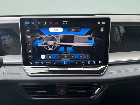 New 2026 Volkswagen Tiguan SE FWD image 18