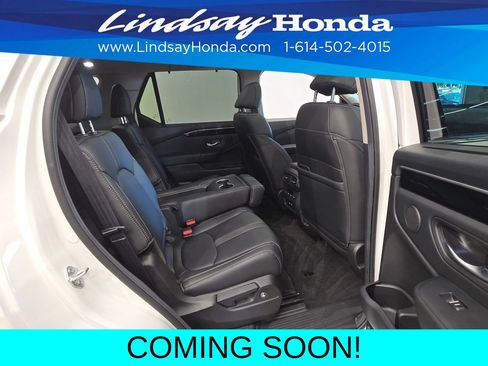 Used 2025 Honda Pilot Touring image 10