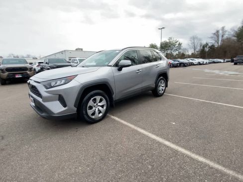 Used 2021 Toyota RAV4 LE image 11