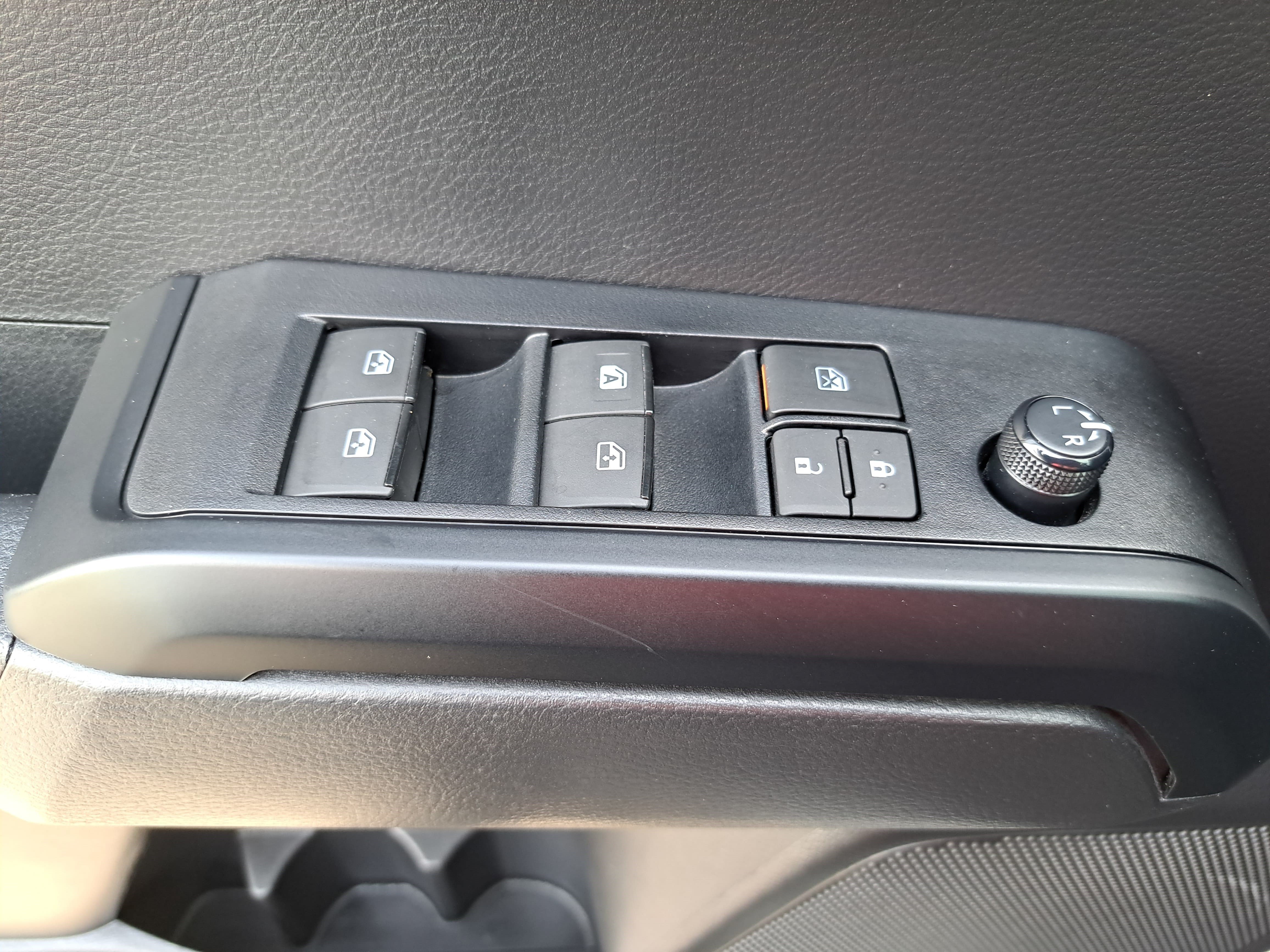 Used 2022 Toyota Tacoma SR AWD/4WD image 26