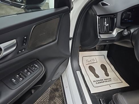 Used 2024 Volvo S60 B5 Plus w/ Climate Package image 29