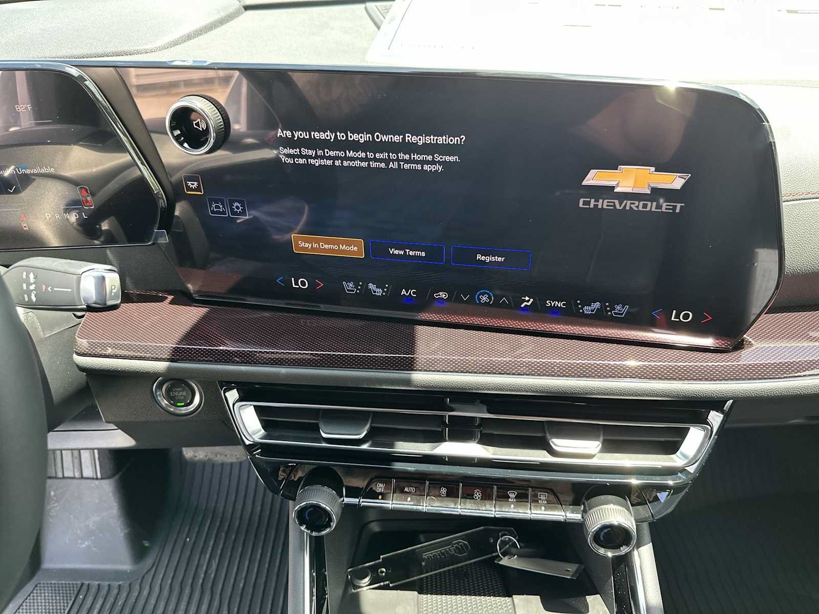 New 2026 Chevrolet Traverse RS w/ LPO, Floor Liner Package FWD image 22