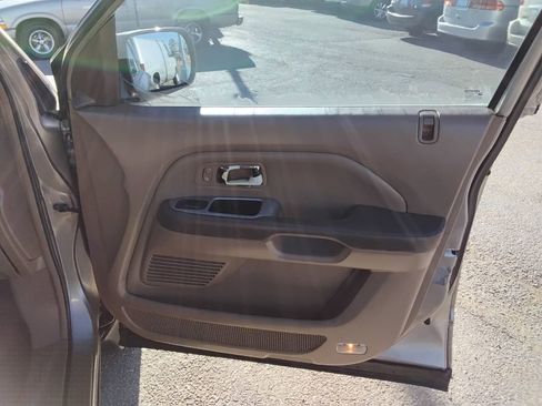 Used 2004 Honda Pilot EX image 13
