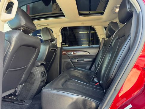 Used 2013 Lincoln MKX AWD image 19