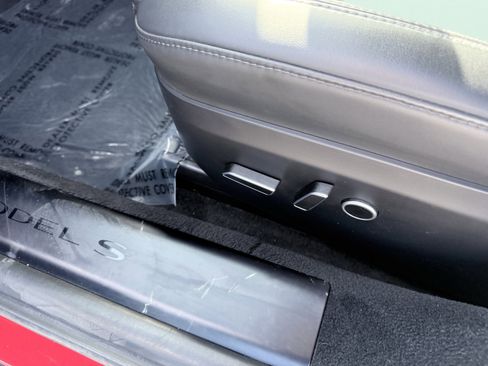 Used 2022 Tesla Model S image 28