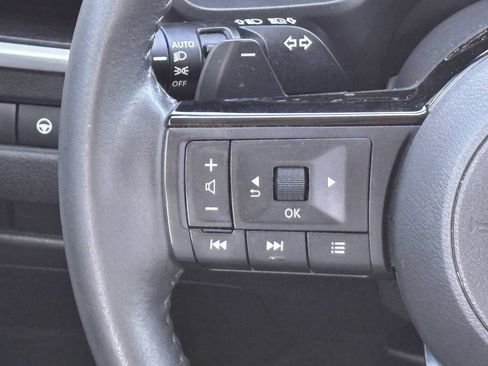 Used 2021 Nissan Rogue SL FWD image 12
