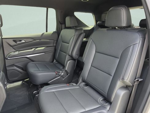 New 2026 Chevrolet Traverse LT FWD image 21