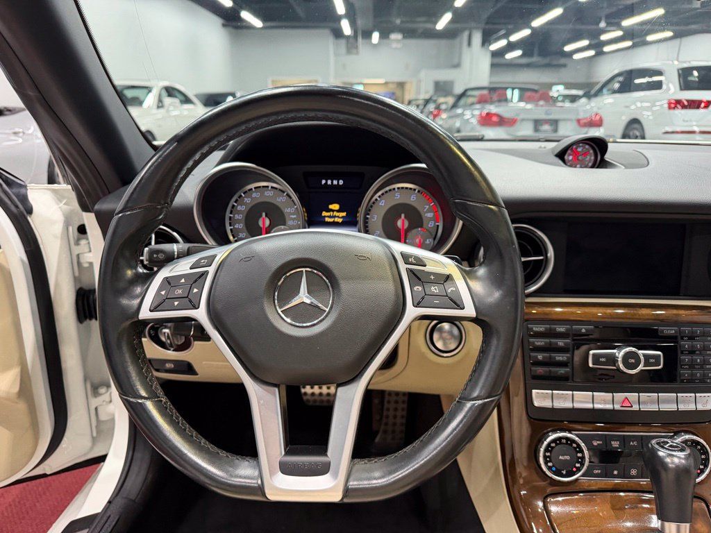 Used 2016 Mercedes-Benz SLK 350 image 31