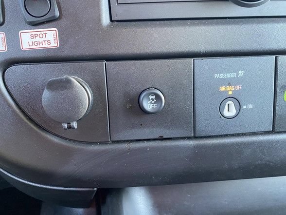 Used 2024 Chevrolet Express 3500 w/ Power Convenience Package RWD image 13