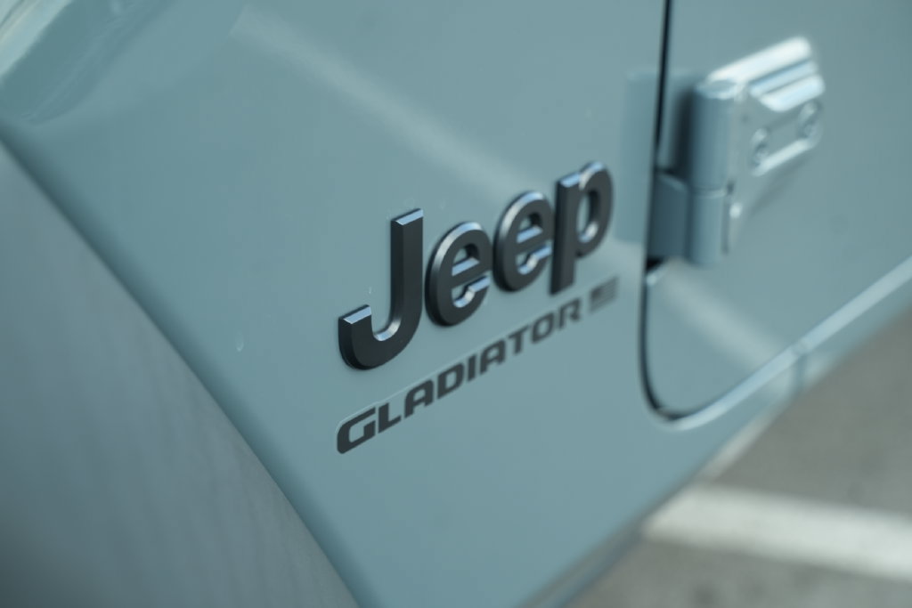 New 2026 Jeep Gladiator Sport AWD/4WD image 13