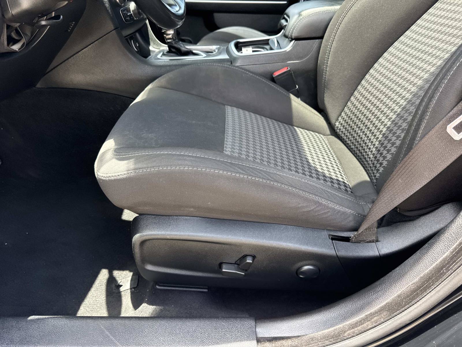 Used 2022 Dodge Charger Scat Pack RWD image 16
