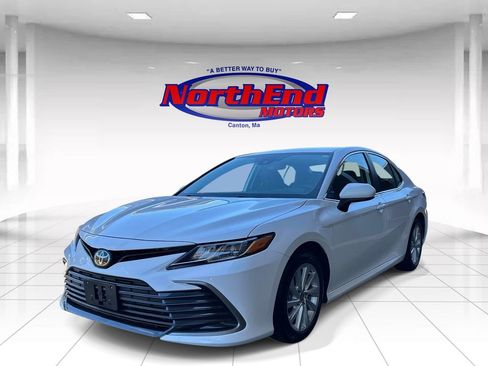 Used 2024 Toyota Camry LE FWD image 7