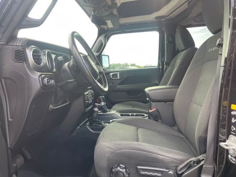 Used 2021 Jeep Gladiator Overland w/ Cold Weather Group image 29