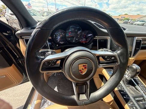Used 2017 Porsche Macan AWD/4WD image 19