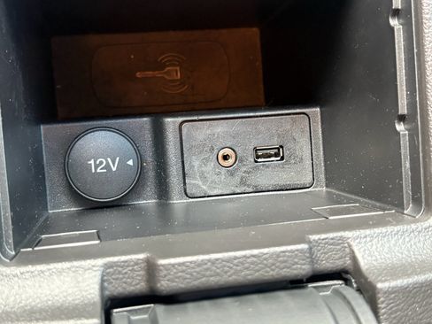 Used 2017 Ford Focus SE FWD image 22