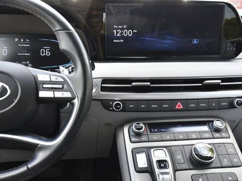 Used 2024 Hyundai Palisade SEL FWD image 11