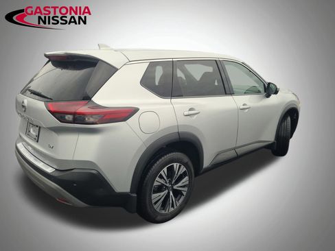 Used 2021 Nissan Rogue SV image 14