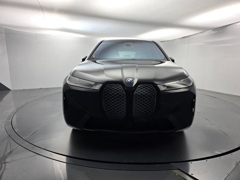 Used 2024 BMW iX xDrive50 w/ Sport Package AWD/4WD image 2