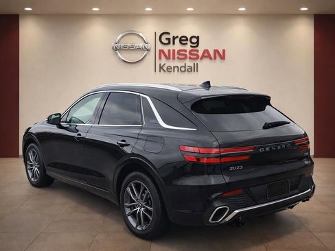 Used 2023 Genesis GV70 2.5T w/ Select Package AWD/4WD image 2