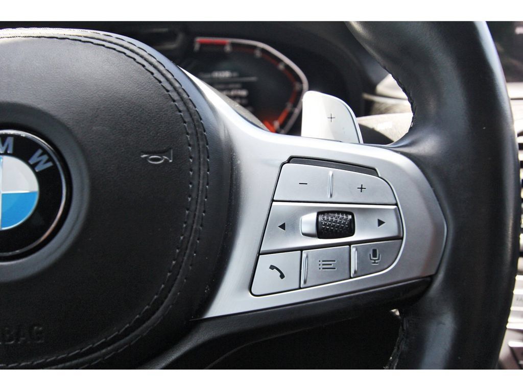 Used 2022 BMW 750i xDrive w/ Executive Package AWD/4WD image 16