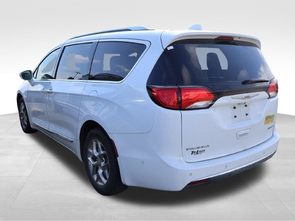 Used 2020 Chrysler Pacifica Limited w/ Advanced Safetytec Group FWD image 23
