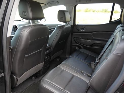 Used 2023 GMC Acadia SLT FWD image 24