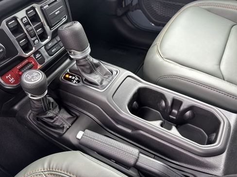 New 2026 Jeep Gladiator Mojave AWD/4WD image 25