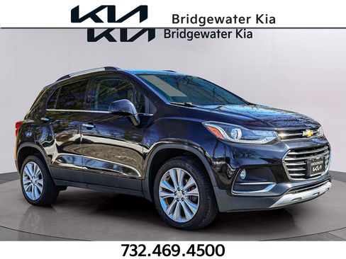 Used 2017 Chevrolet Trax Premier image 1