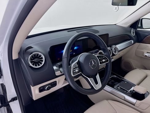 Certified 2023 Mercedes-Benz GLB 250 image 10