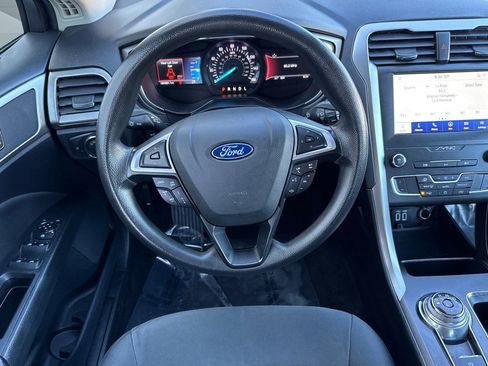 Used 2020 Ford Fusion SE image 28