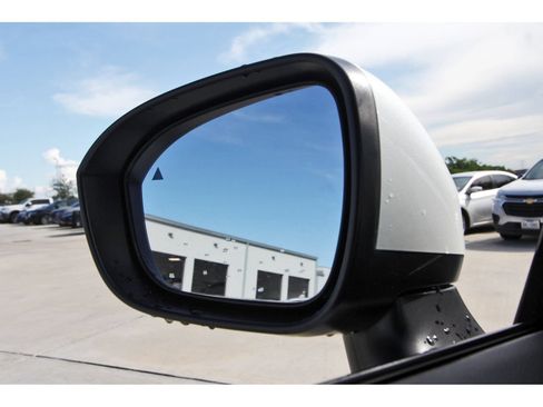 Certified 2025 Nissan Rogue SL w/ SL Premium Package FWD image 11