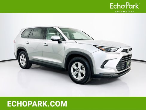 Used 2025 Toyota Grand Highlander AWD image 1