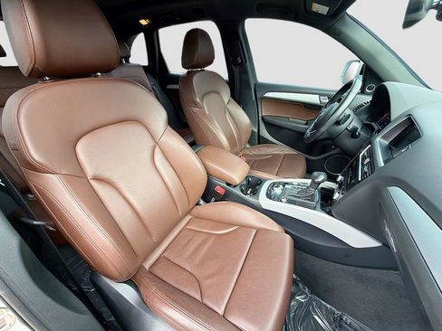 Used 2017 Audi Q5 2.0T Premium Plus w/ Technology Package image 15