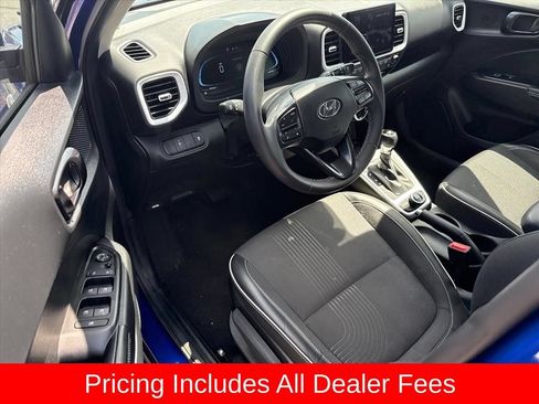 Certified 2023 Hyundai Venue Limited FWD image 9